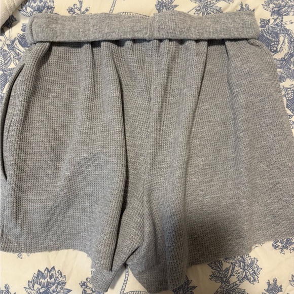 Boys Lie Sweat shorts Size Small! - Picture 4 of 7